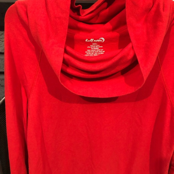 Half Moon Long Turtle Neck Sweater-Like Top - Picture 4 of 4